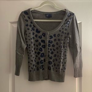 American Eagle grey cheetah print cardigan